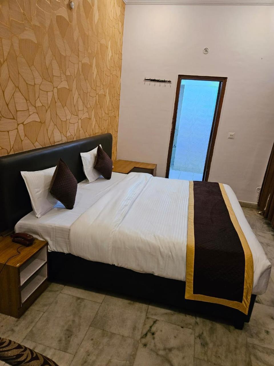 Hotel Anand Inn-Top Family Hotels Business Hotels Best Couple Friendly Hotel In Lucknow Eksteriør billede