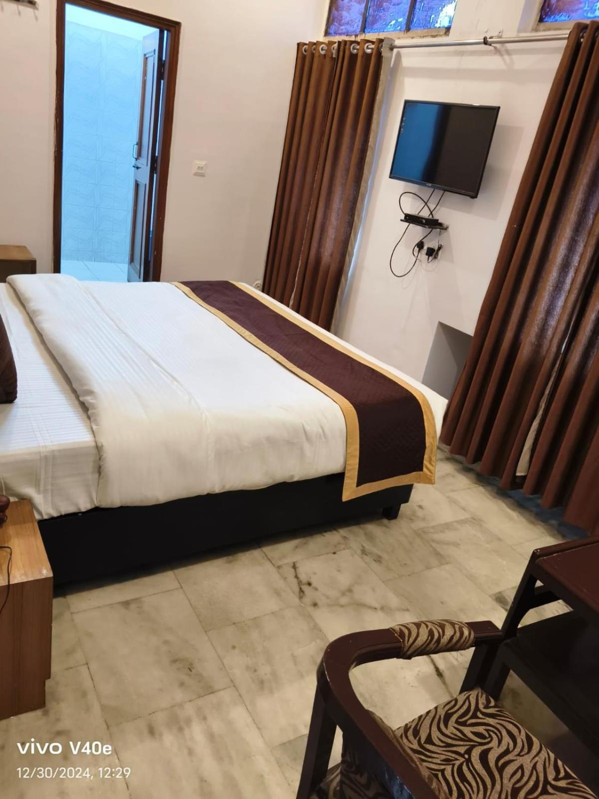 Hotel Anand Inn-Top Family Hotels Business Hotels Best Couple Friendly Hotel In Lucknow Eksteriør billede